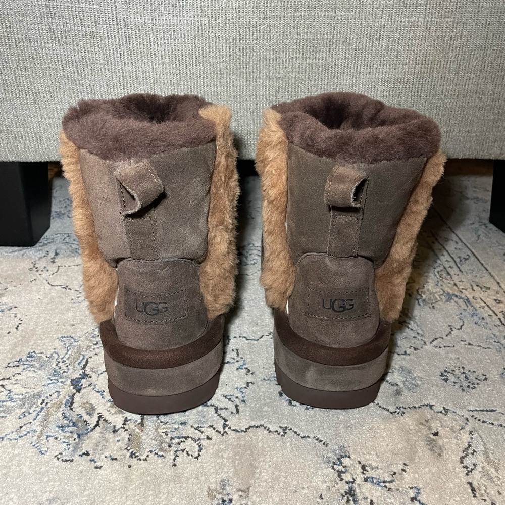 UGG Classic Chillapeak Boots Burnt Cedar - Picture 7 of 10